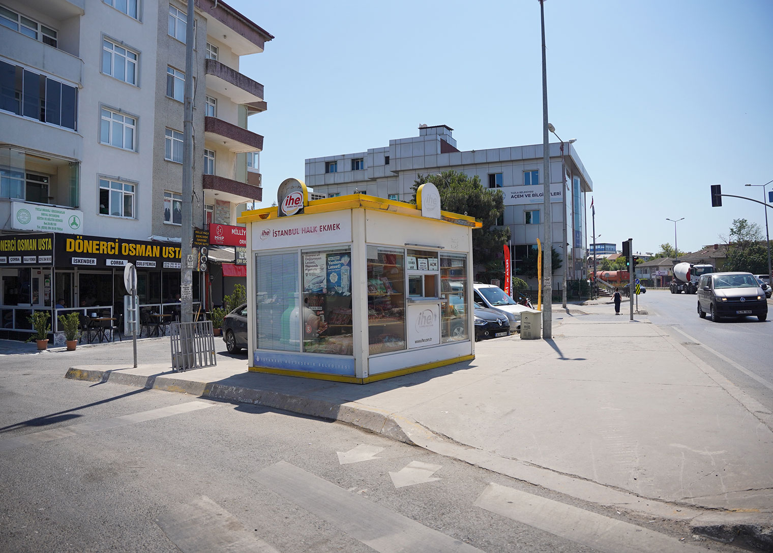 İstanbul Büyükşehir Belediyesi (İBB) ve Tuzla Belediyesi iş birliğiyle, Orhanlı Mahallesi sakinlerine ucuz ve sağlıklı ekmek hizmeti sunulmaya başlandı. Yeni açılan Halk Ekmek şubesi, Tuzla’da yaşayan vatandaşların daha uygun fiyatlarla sağlıklı ve kaliteli ekmeğe erişebilmesini sağlıyor.